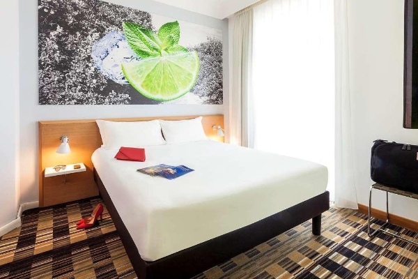 Hotel ibis Styles Napoli Garibaldi